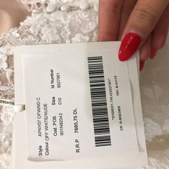 New Wedding Dress PRONOVIAS (Size 8-10) - Picture 6 of 8